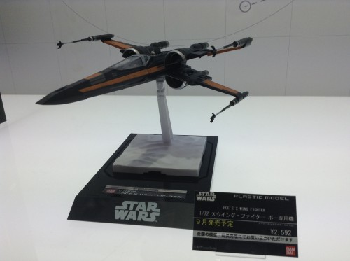 スター・ウォーズ プラモデル Xウィング・ファイター ポー専用機