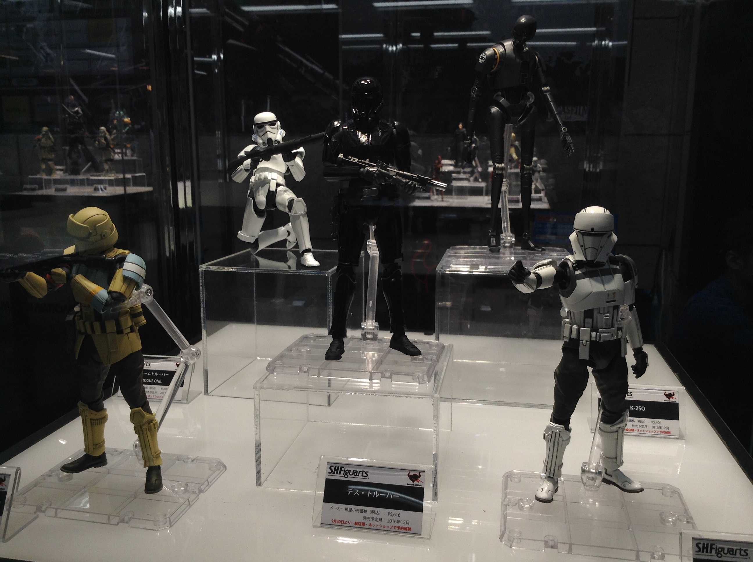 ローグ・ワン』グッズ発売解禁！ヨドバシカメラ秋葉原で見た『スター・ウォーズ』新商品情報 スター・ウォーズ ウェブログ