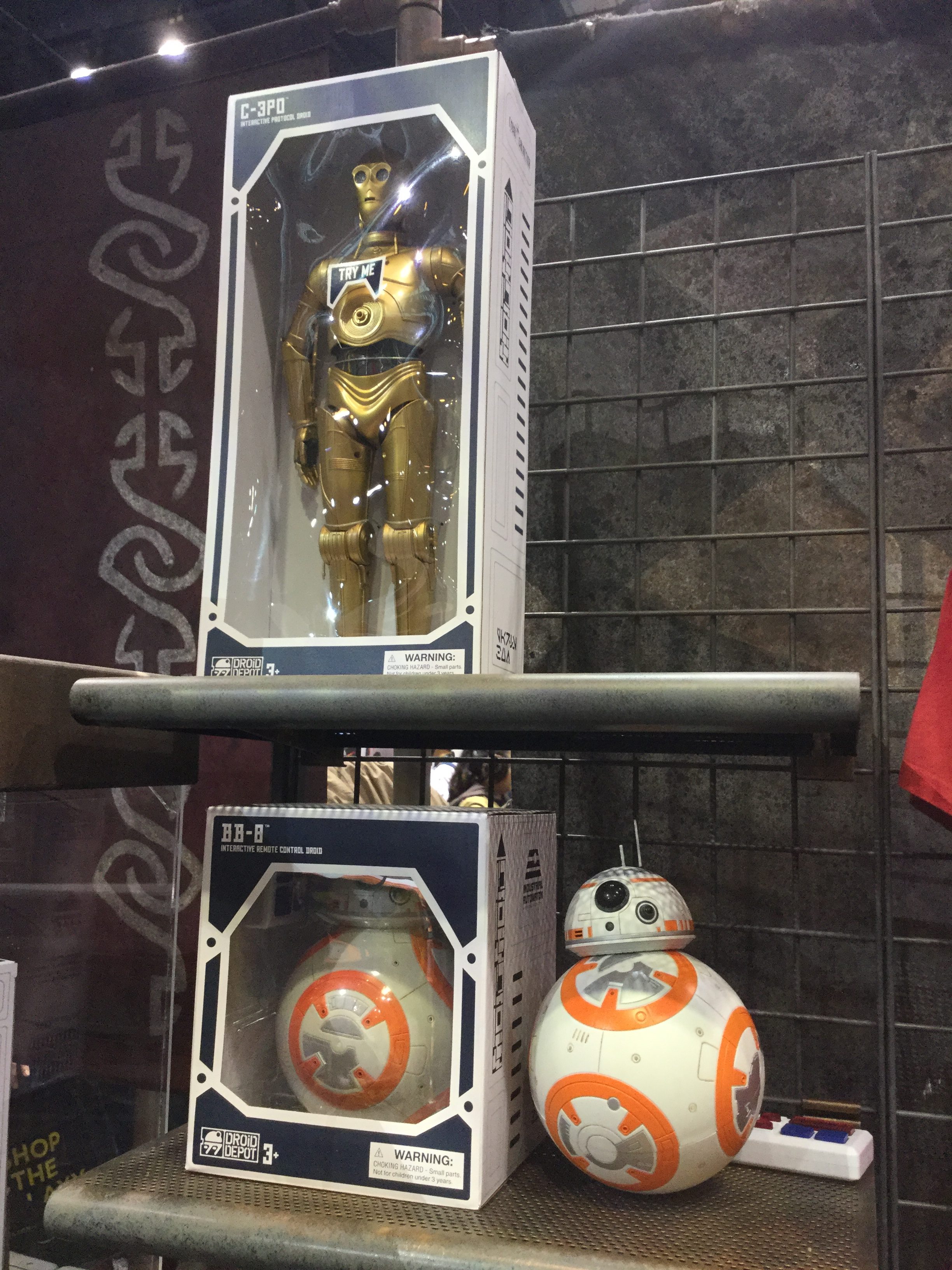 スター・ウォーズ:ギャラクシーズ・エッジ」ブース グッズレポート① スター・ウォーズ:ギャラクシーズ・エッジ」ブース グッズレポート①